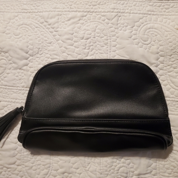 REVISION Skin Care  Black Cosmetic BAG - Picture 3 of 5